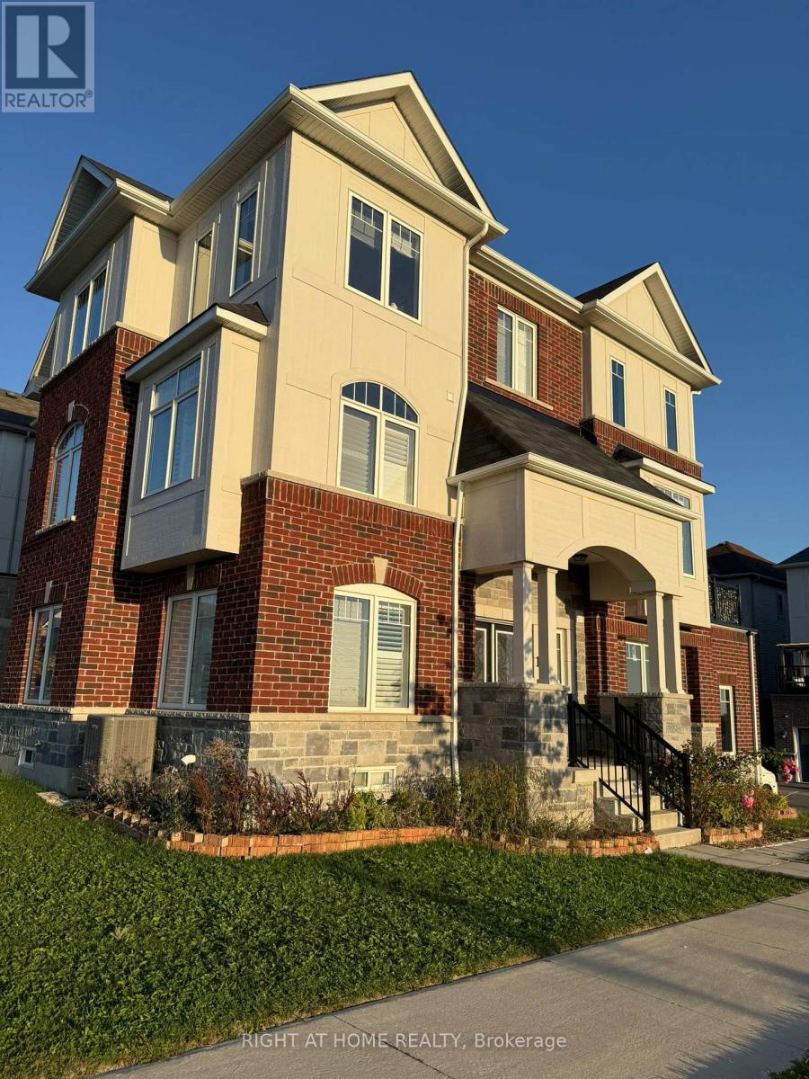 1 Mortlock Street E, Ajax, Ontario  L1Z 0T1 - Photo 2 - E12453207