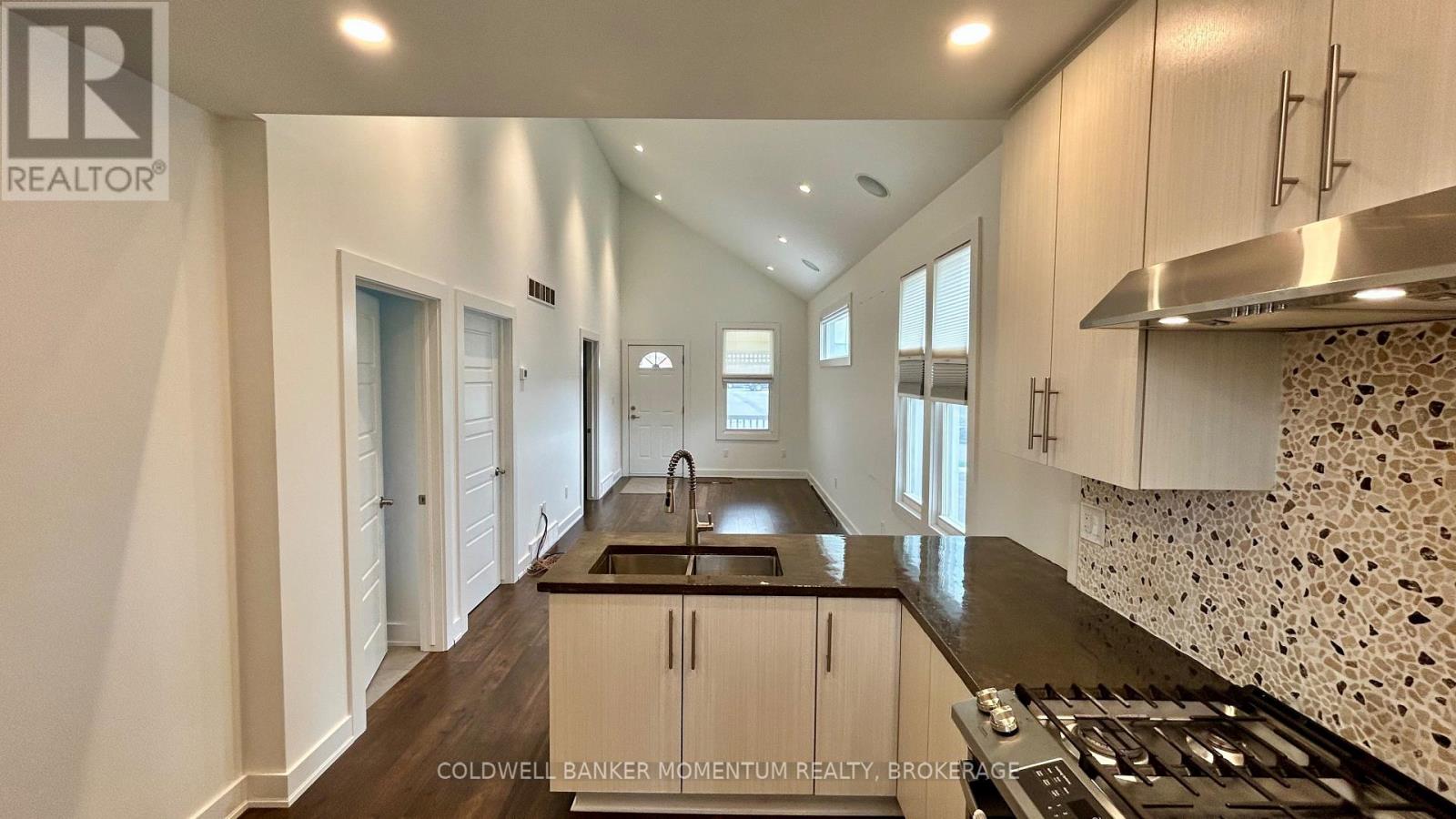 11 Greenlaw Place, St. Catharines, Ontario L2R 4S5 - Photo 14 - X12549200