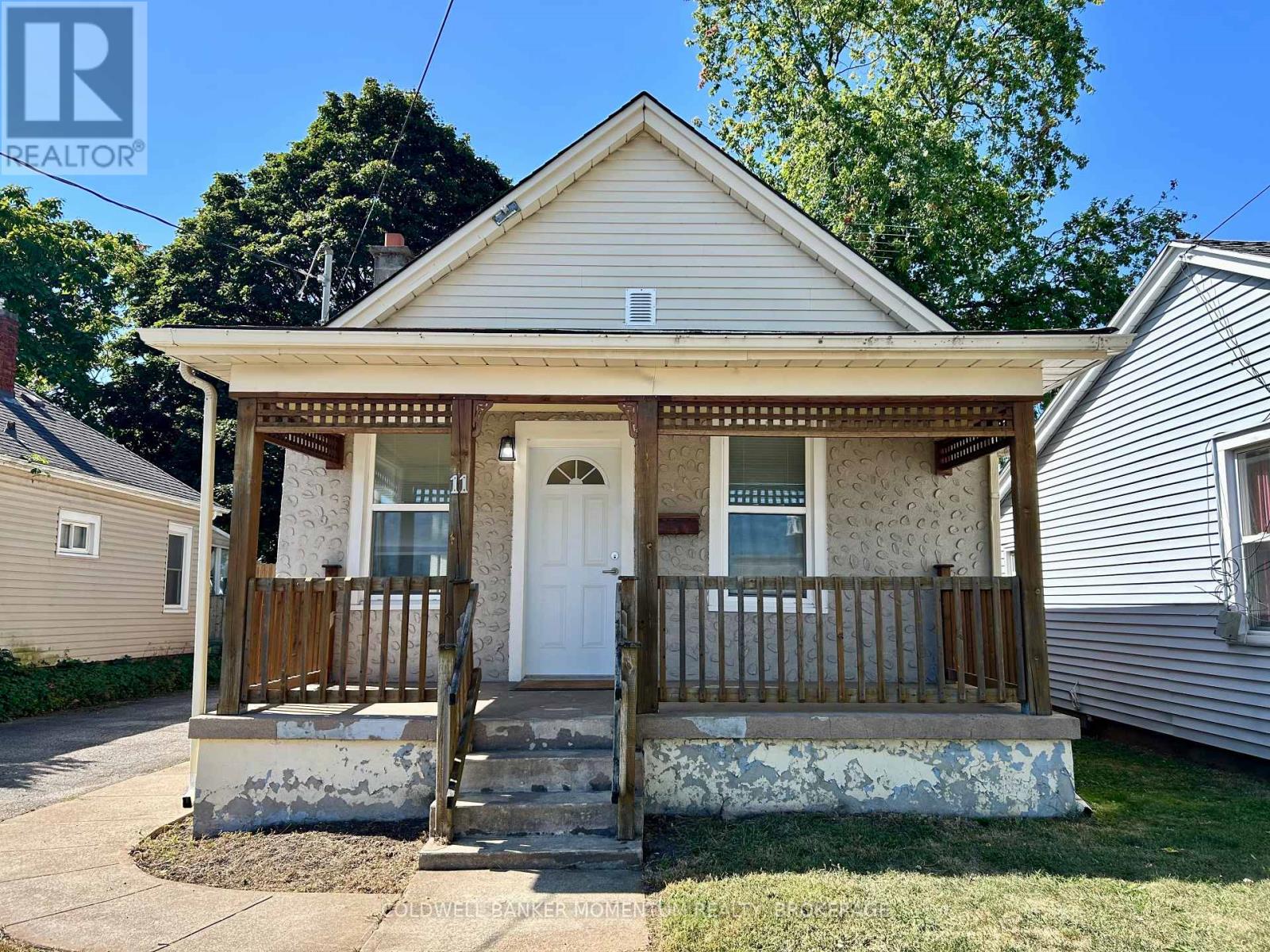 11 Greenlaw Place, St. Catharines, Ontario L2R 4S5 - Photo 3 - X12549200