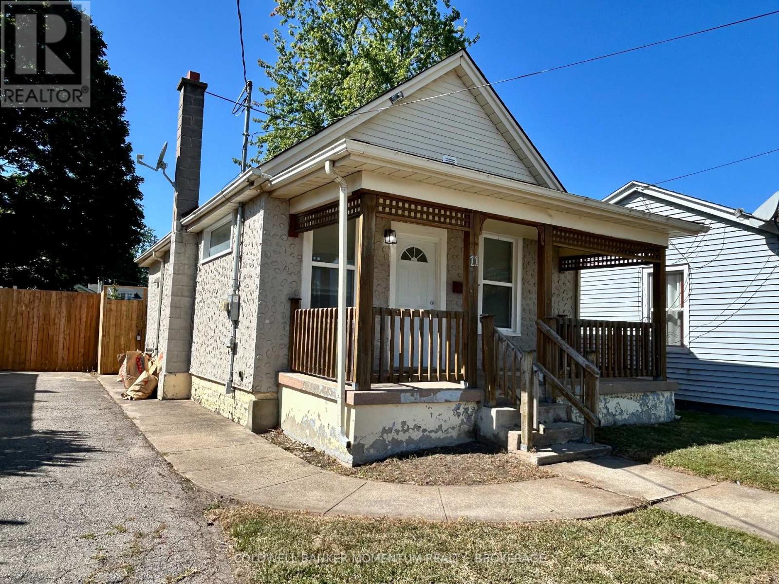 11 Greenlaw Place, St. Catharines, Ontario L2R 4S5 - Photo 8 - X12549200