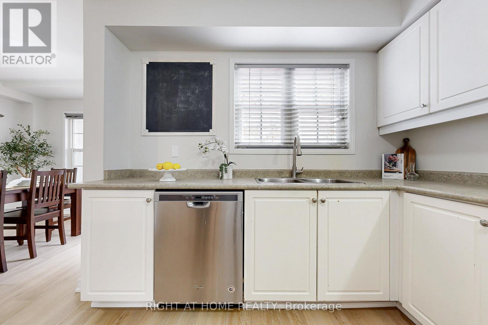 10 Pascoe Drive, Markham, Ontario  L6B 1C4 - Photo 10 - N12549206