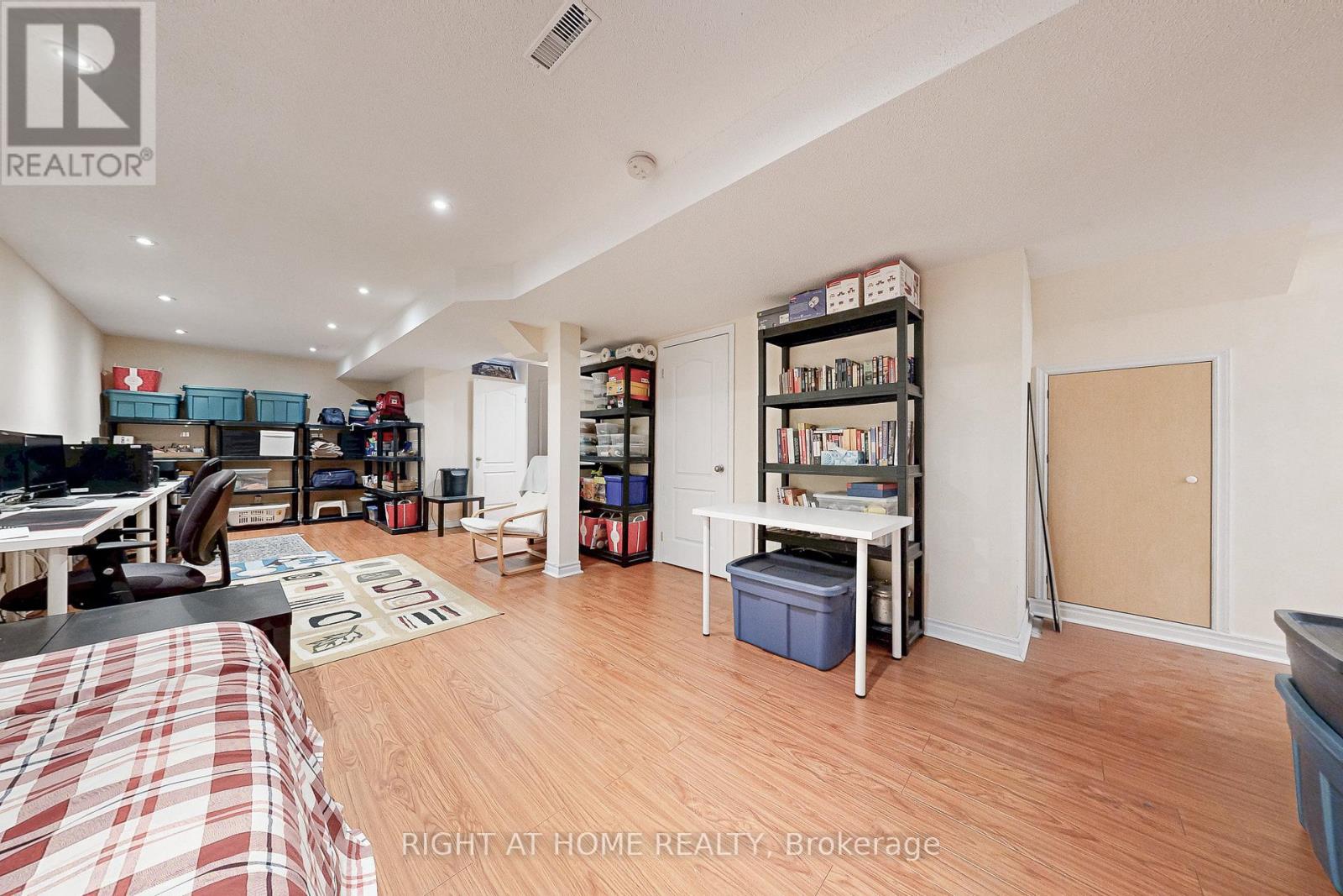 10 Pascoe Drive, Markham, Ontario  L6B 1C4 - Photo 32 - N12549206