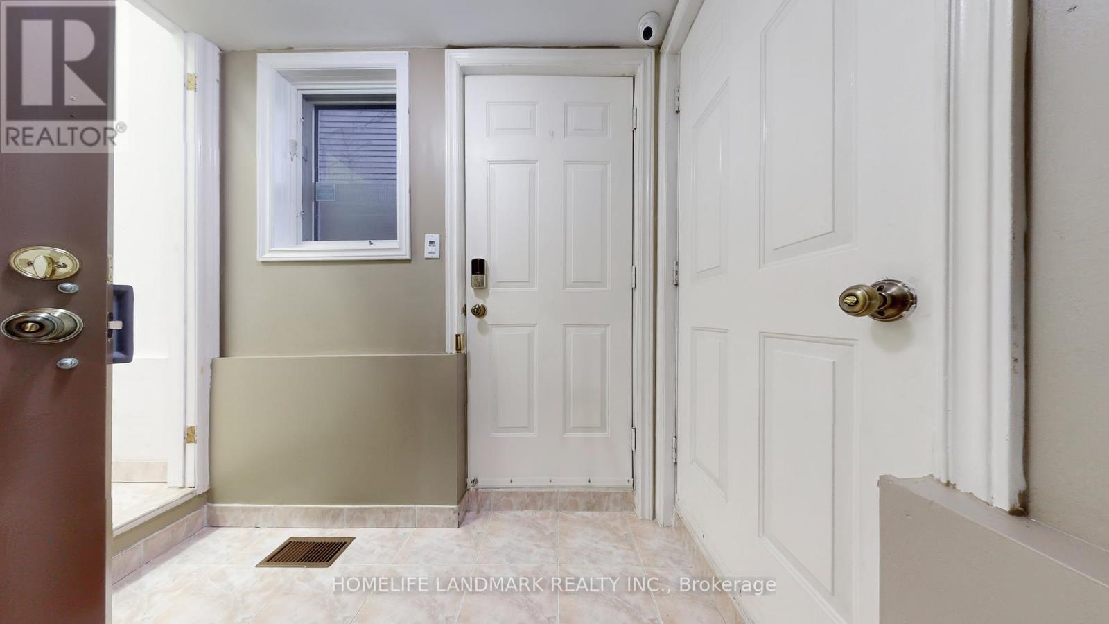 3022 Dalehurst Drive, Mississauga, Ontario  L5N 6M8 - Photo 34 - W12549192