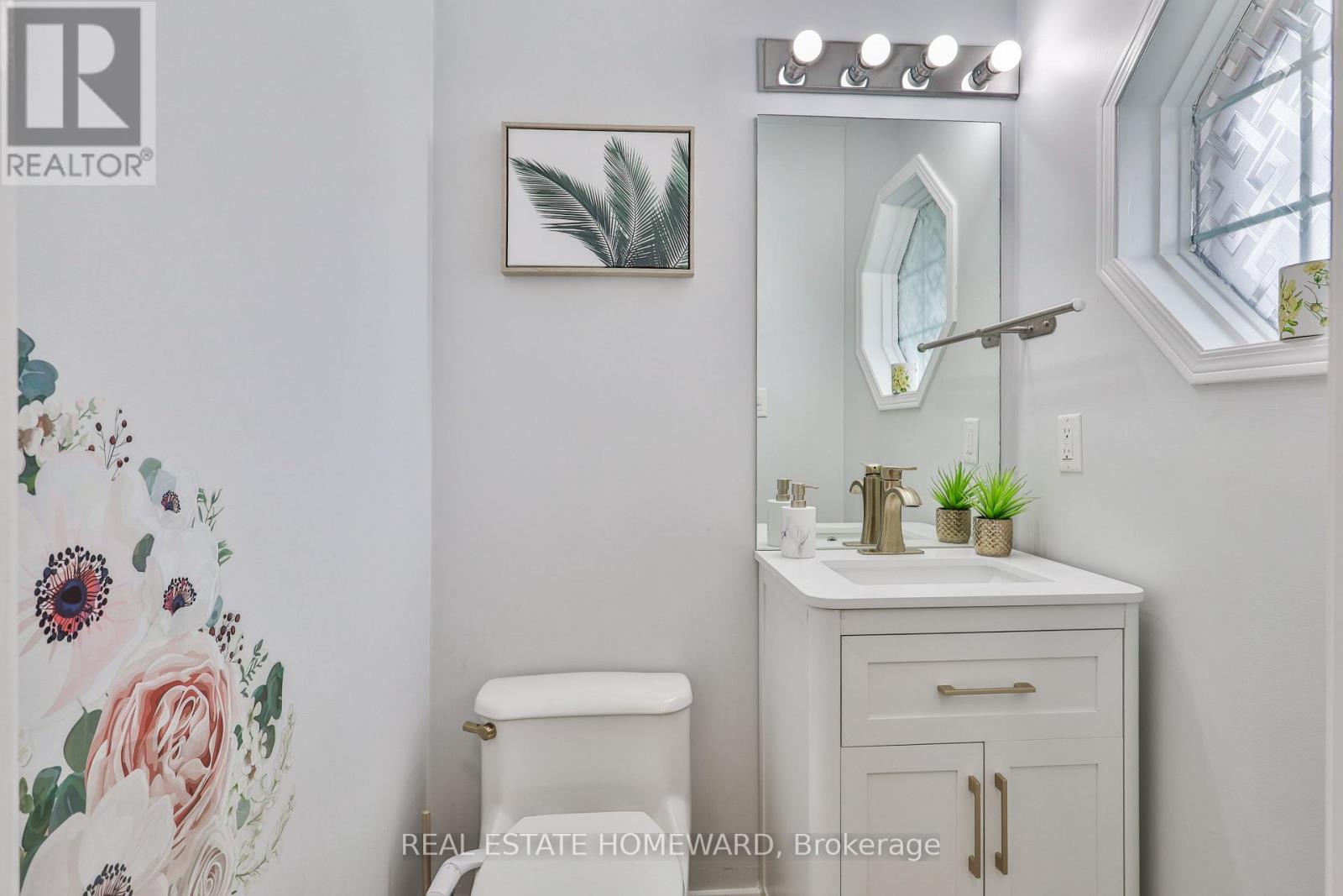 20 Masters Drive, Barrie, Ontario L4M 6W4 - Photo 5 - S12549126