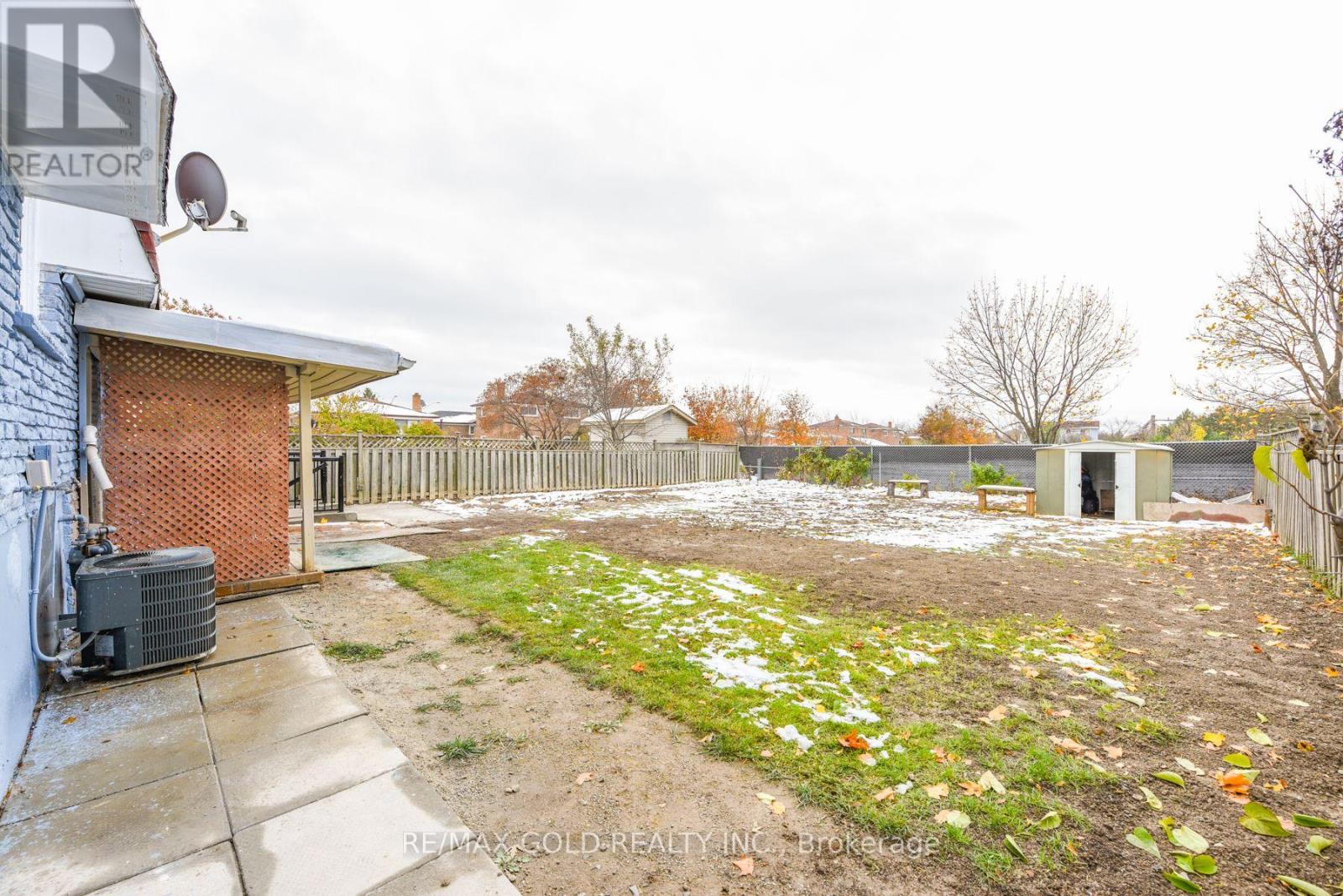 7610 Anaka Drive, Mississauga, Ontario  L4T 3H7 - Photo 31 - W12549212