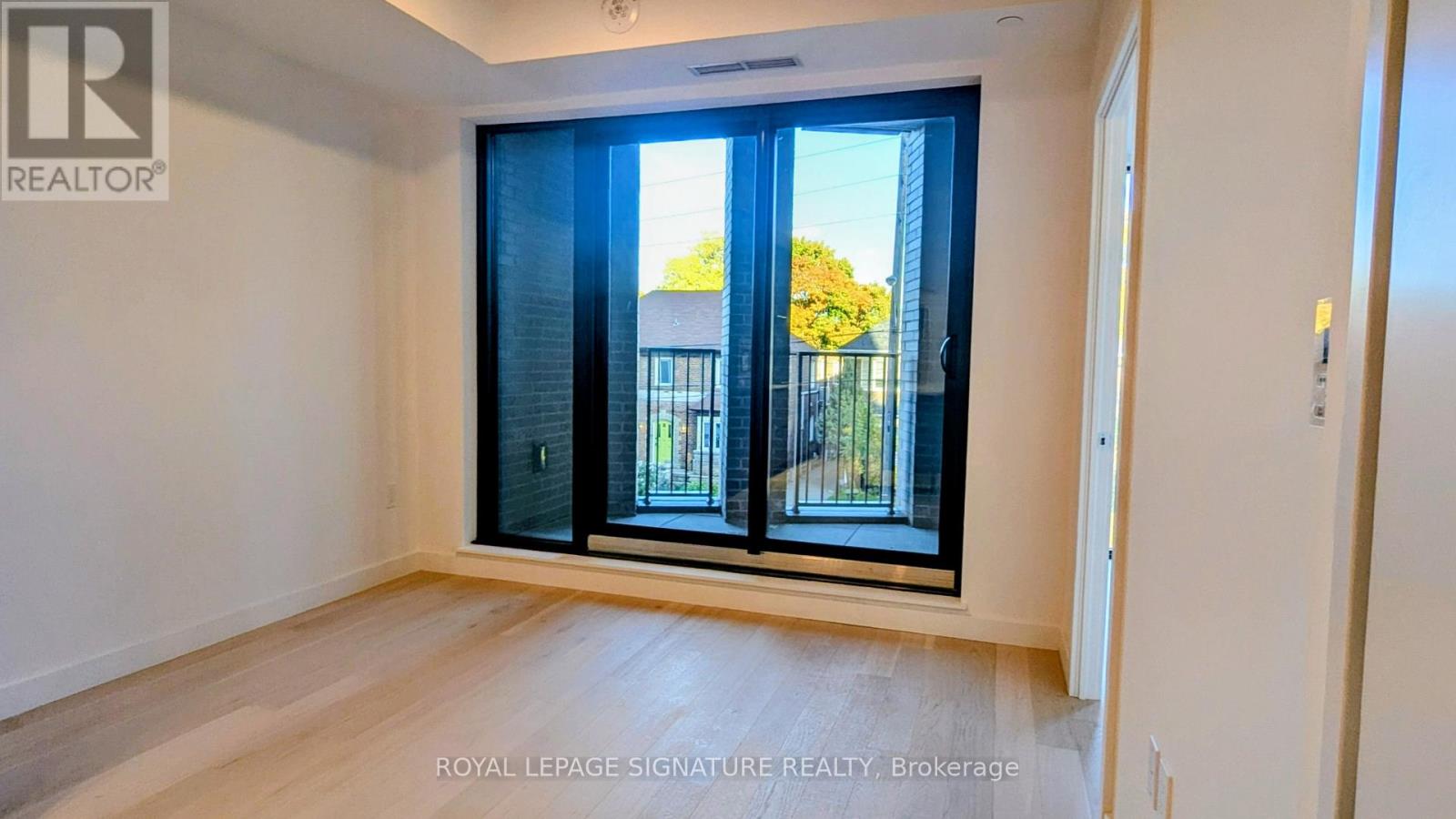 205 - 1720 Bayview Avenue W, Toronto, Ontario M4G 3C4 - Photo 10 - C12548710