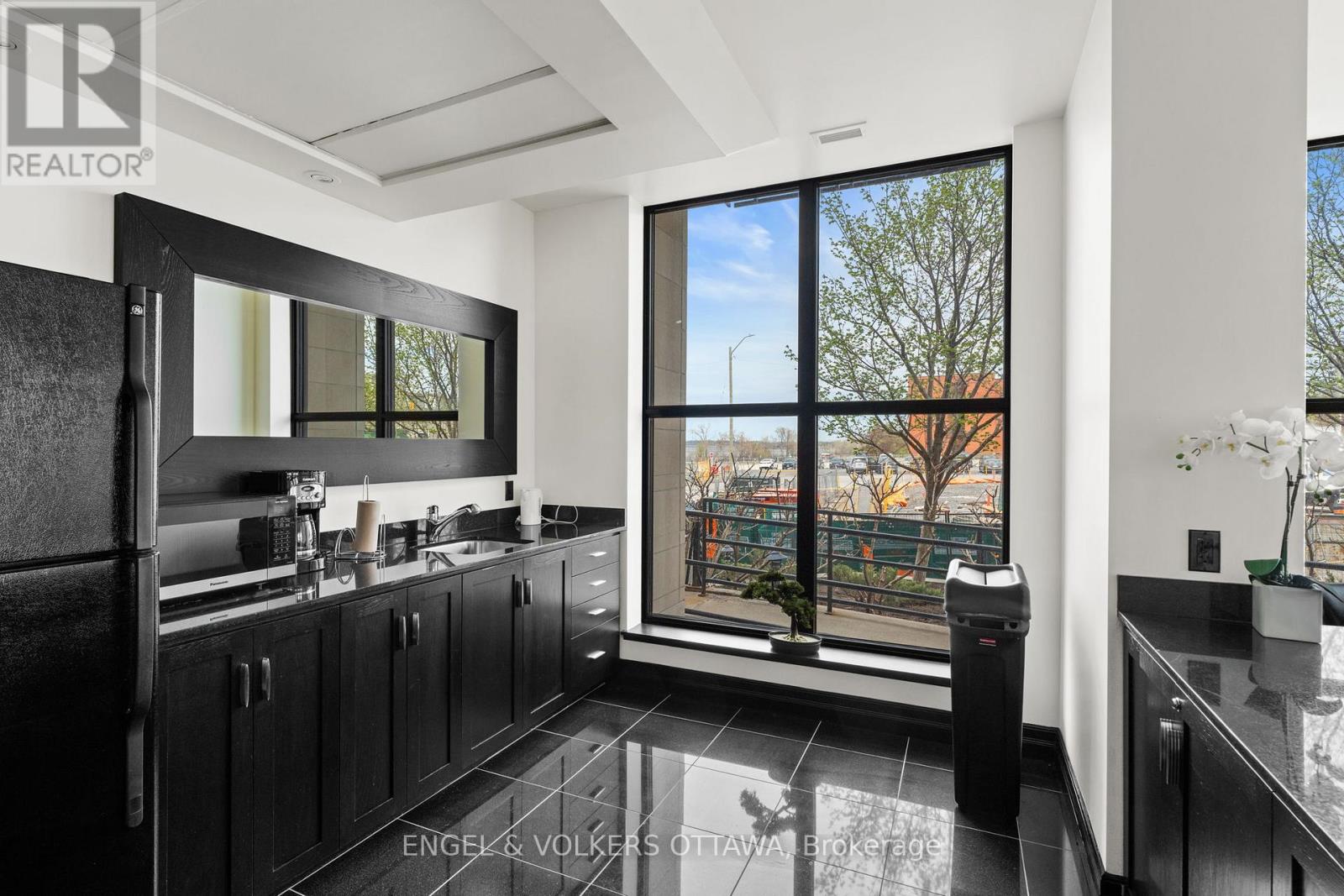 102 - 75 Cleary Avenue, Ottawa, Ontario  K2A 1R8 - Photo 25 - X12525768