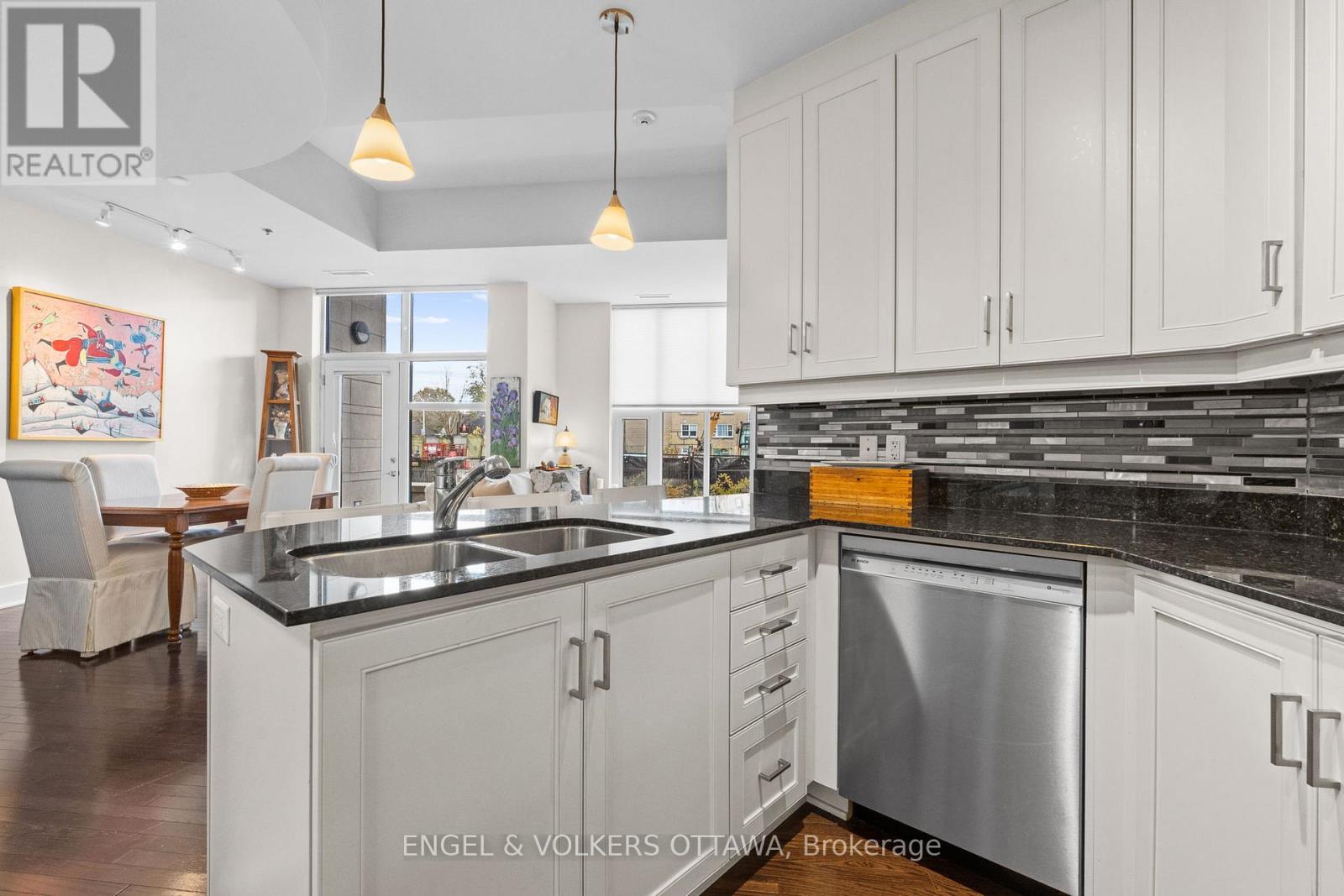 102 - 75 Cleary Avenue, Ottawa, Ontario  K2A 1R8 - Photo 7 - X12525768