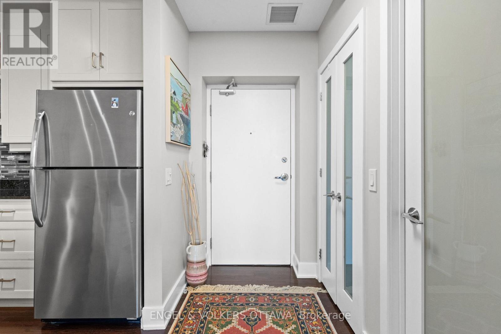 102 - 75 Cleary Avenue, Ottawa, Ontario  K2A 1R8 - Photo 4 - X12525768