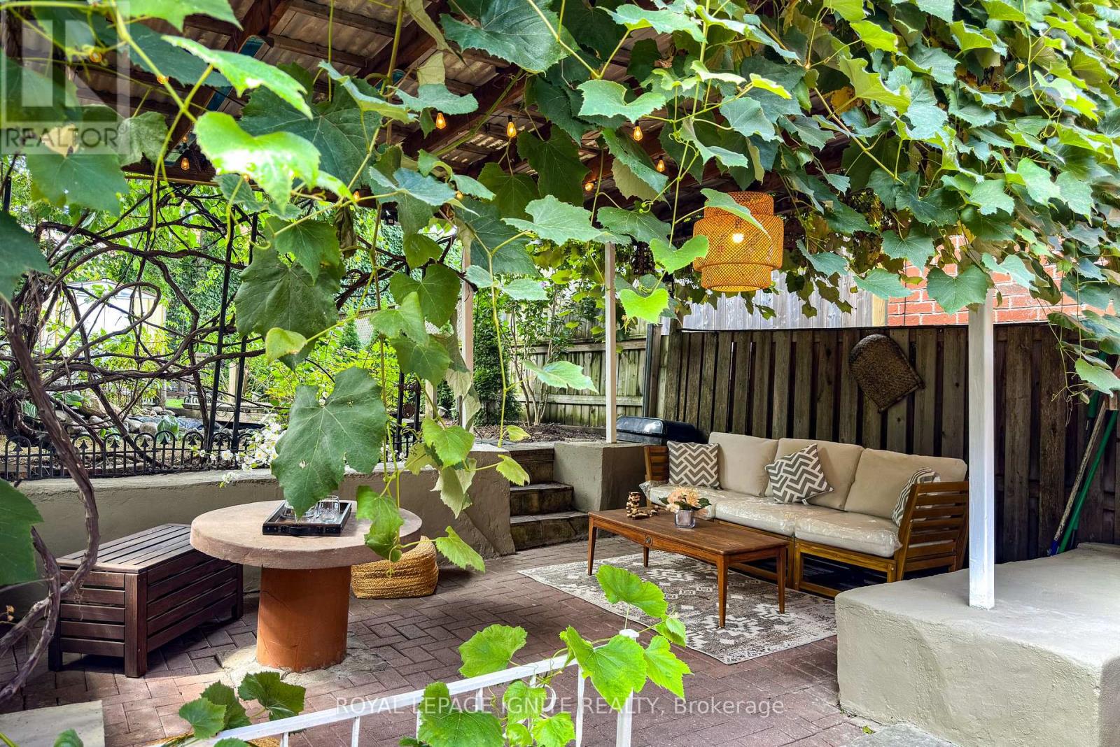 482 Mcroberts Avenue, Toronto, Ontario  M6E 4R4 - Photo 4 - W12548454