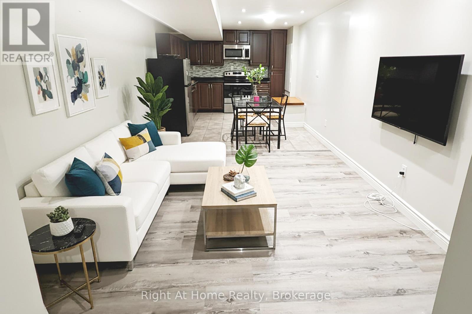 LOWER - 126 DUNCAN LANE, Milton, Ontario