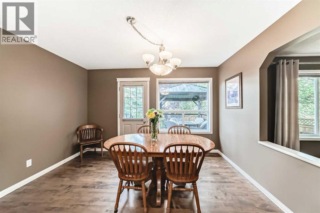 343 Oakmere Way, Chestermere, Alberta  T1X 1N3 - Photo 9 - A2252939