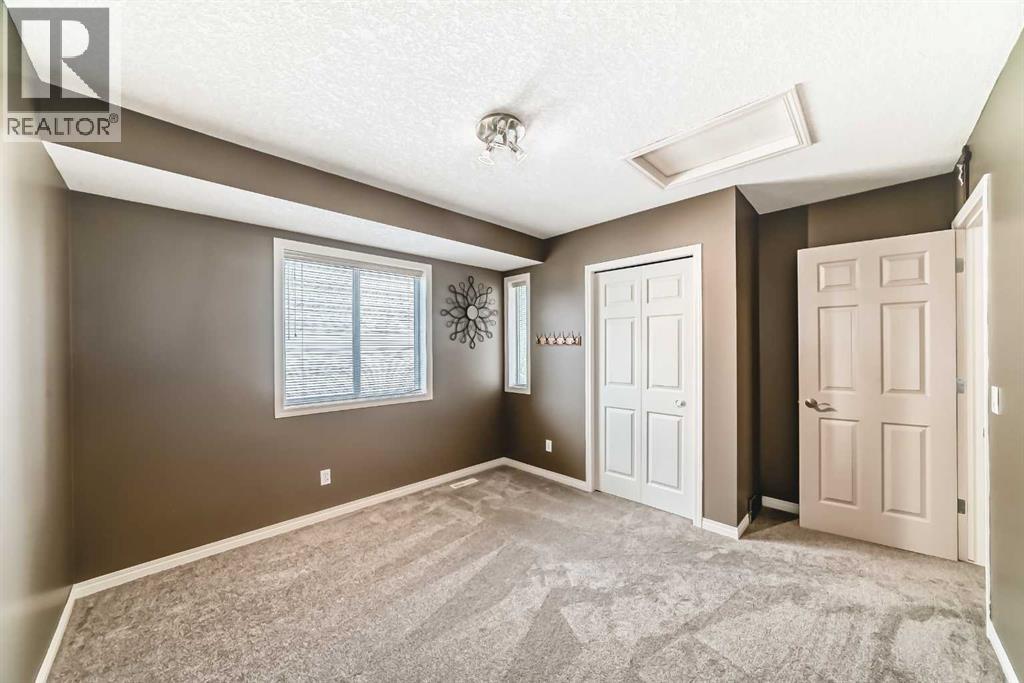 343 Oakmere Way, Chestermere, Alberta  T1X 1N3 - Photo 35 - A2252939