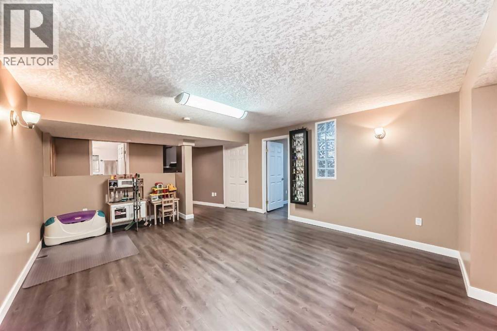 343 Oakmere Way, Chestermere, Alberta  T1X 1N3 - Photo 41 - A2252939