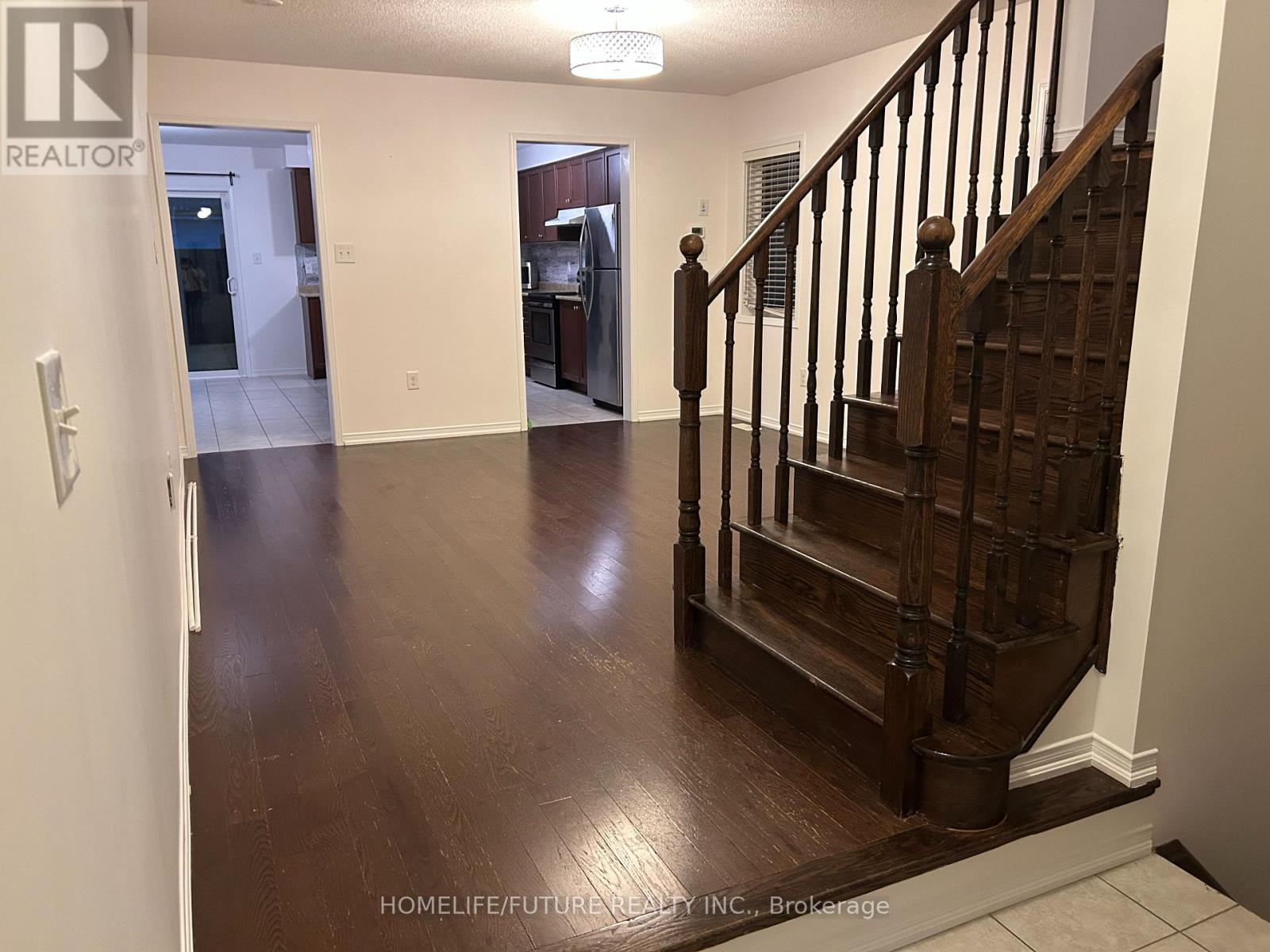 49 Malthouse Crescent, Ajax, Ontario  L1Z 0S1 - Photo 4 - E12538706