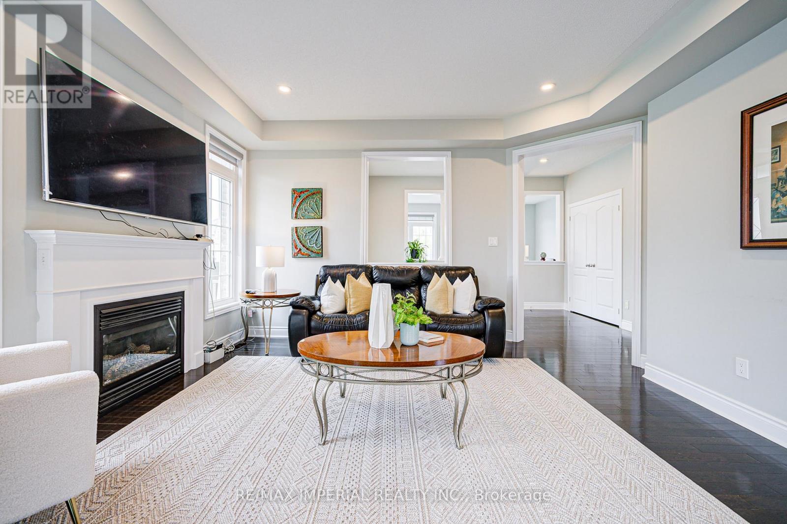 982 Wilbur Pipher Circle, Newmarket, Ontario  L3X 0B8 - Photo 6 - N12548232