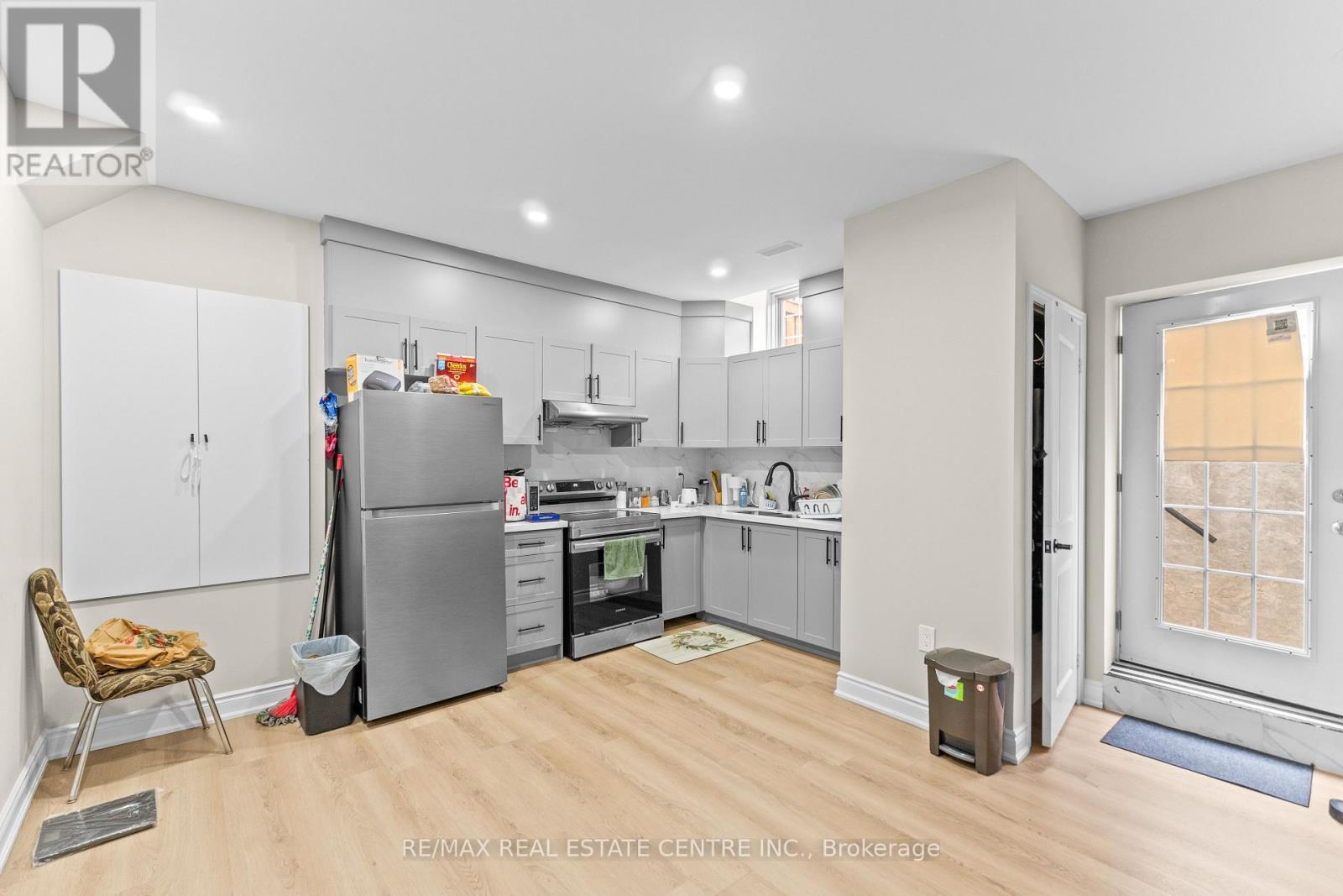 8 Vincena Road, Caledon, Ontario  L7C 4M5 - Photo 27 - W12549232