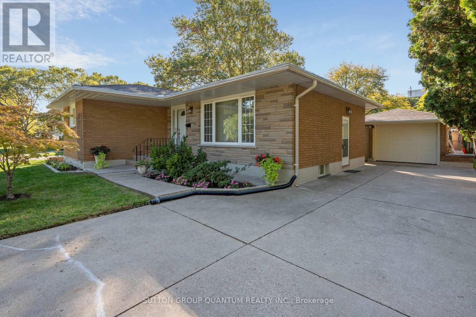 8 Bermuda Drive, St. Catharines, Ontario  L2M 4E6 - Photo 30 - X12549236