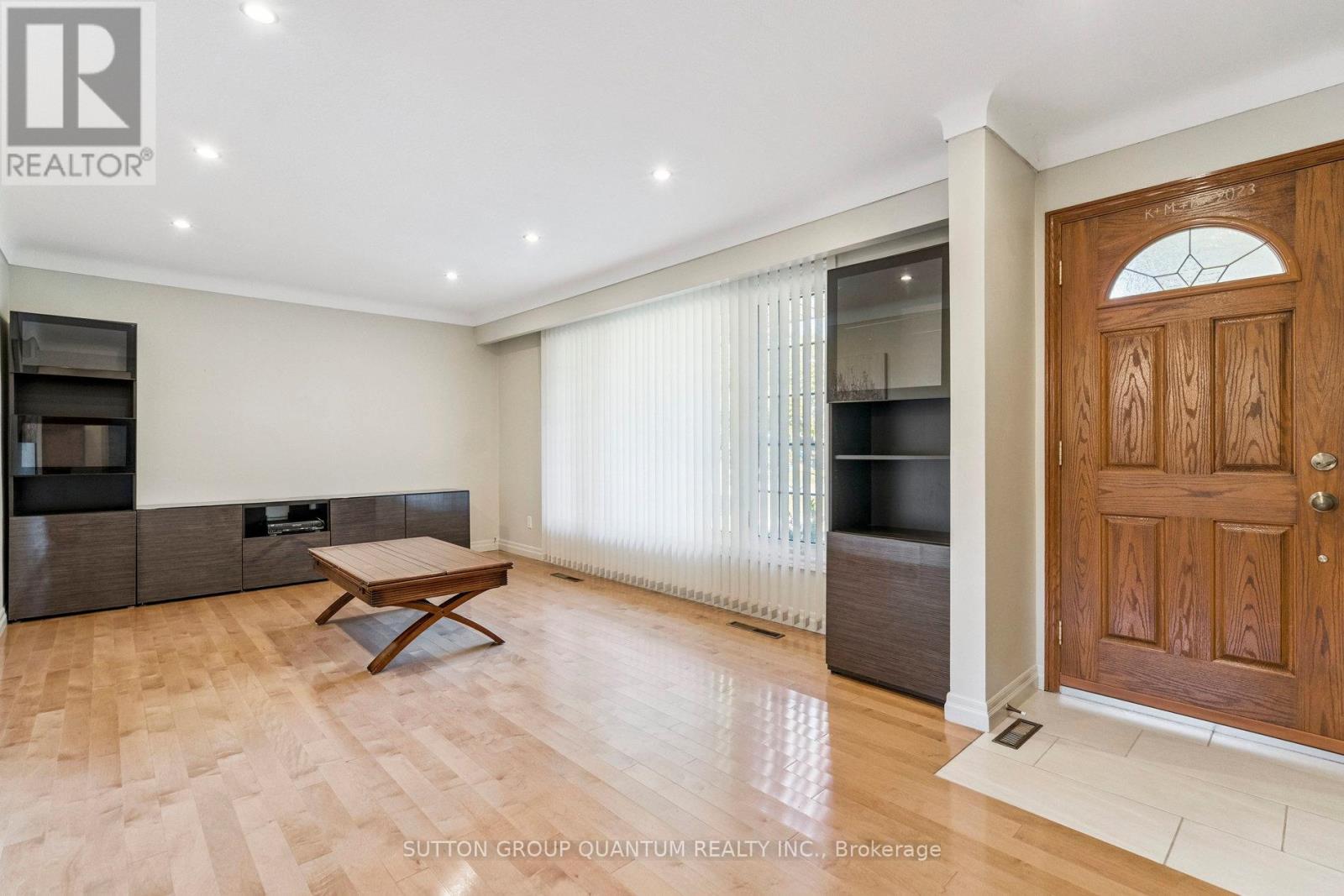 8 Bermuda Drive, St. Catharines, Ontario  L2M 4E6 - Photo 5 - X12549236