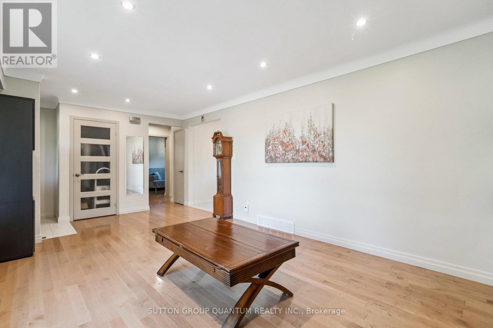 8 Bermuda Drive, St. Catharines, Ontario  L2M 4E6 - Photo 8 - X12549236