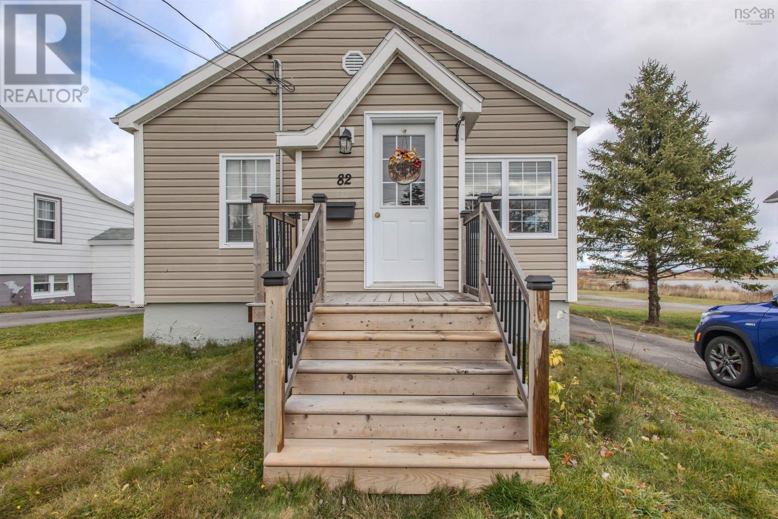 82 Beacon Street, Glace Bay, Nova Scotia