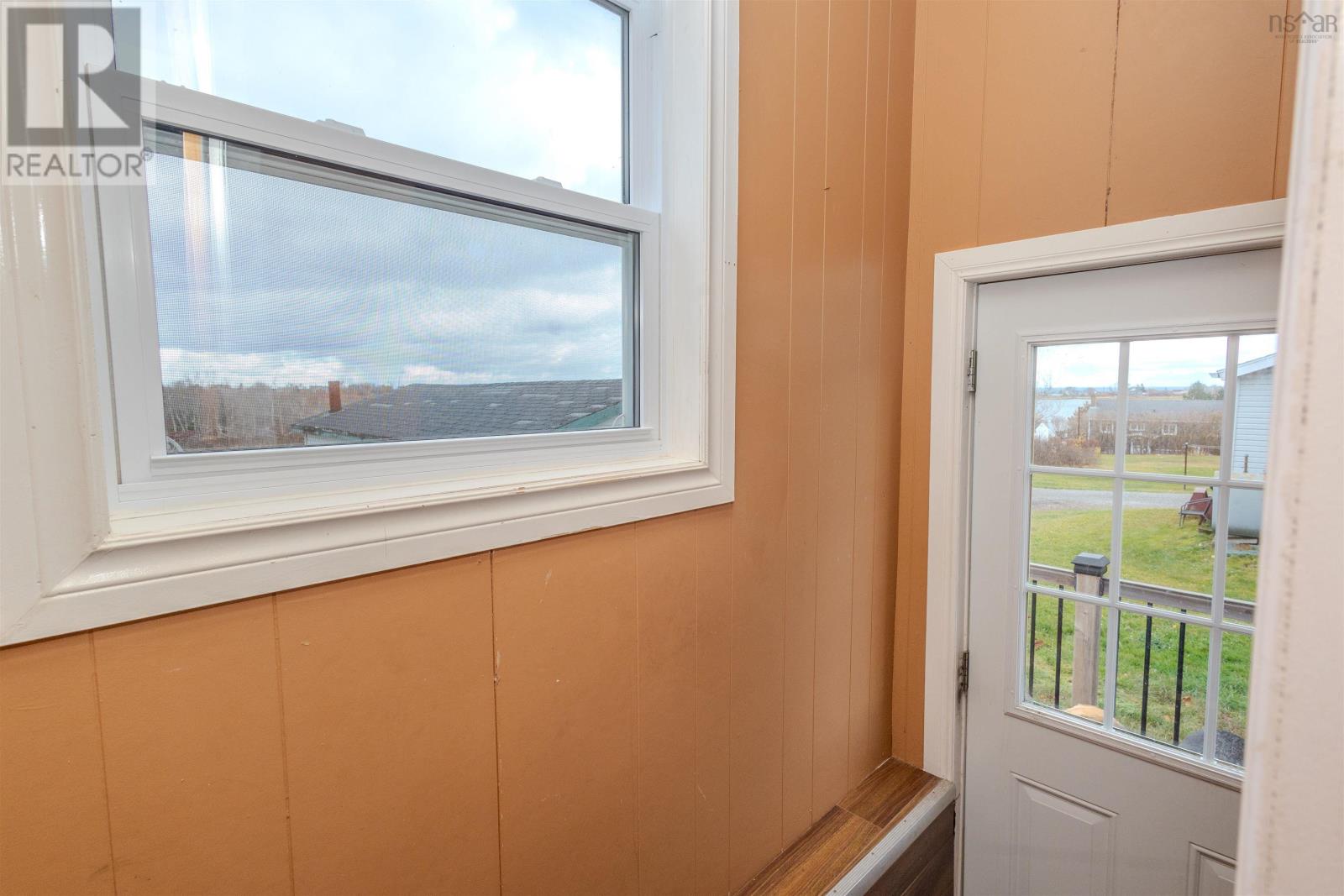 82 Beacon Street, Glace Bay, Nova Scotia  B1A 5G4 - Photo 17 - 202527789