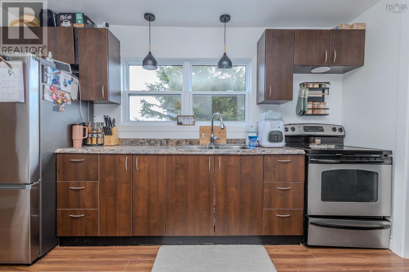 82 Beacon Street, Glace Bay, Nova Scotia  B1A 5G4 - Photo 5 - 202527789