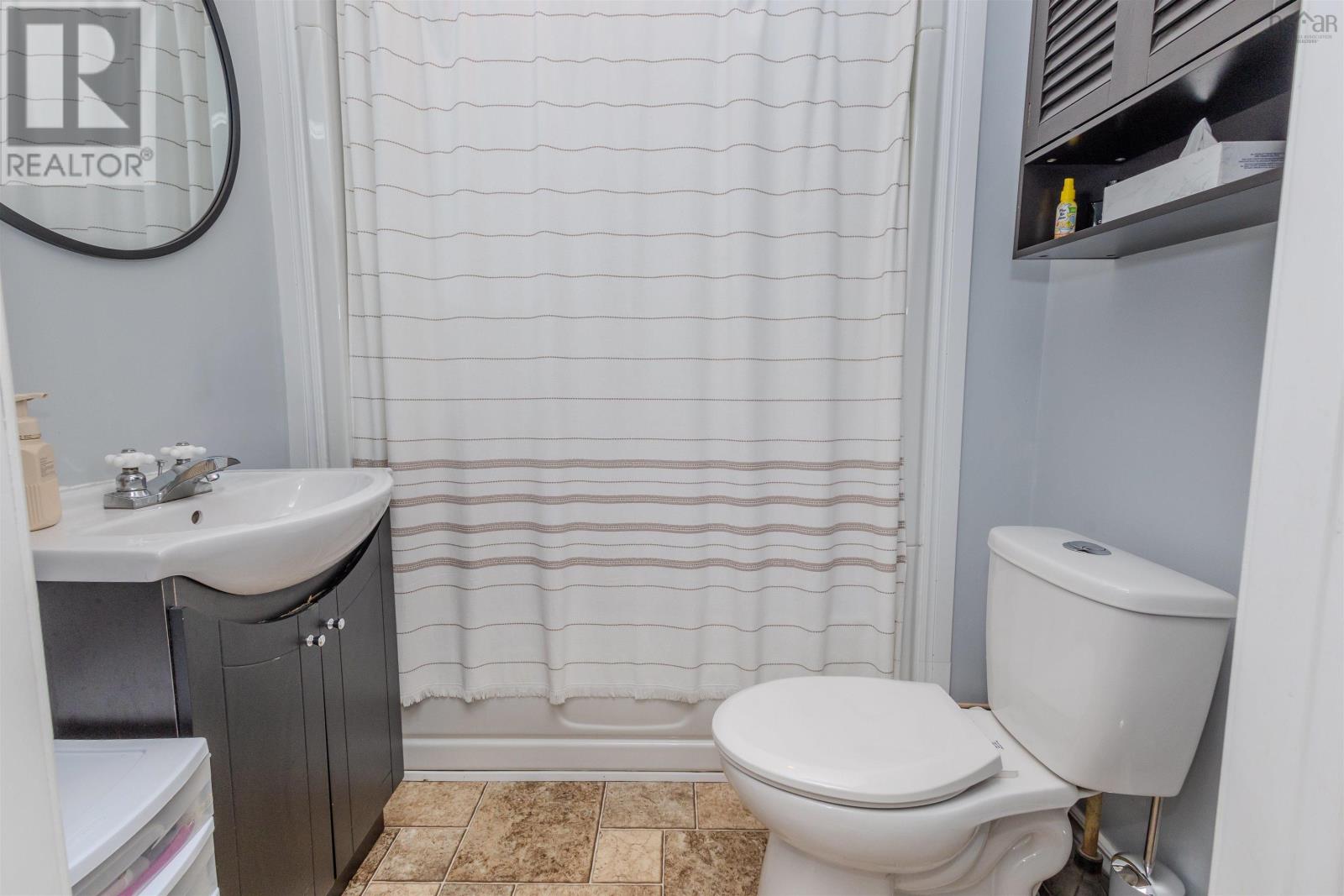 82 Beacon Street, Glace Bay, Nova Scotia  B1A 5G4 - Photo 10 - 202527789