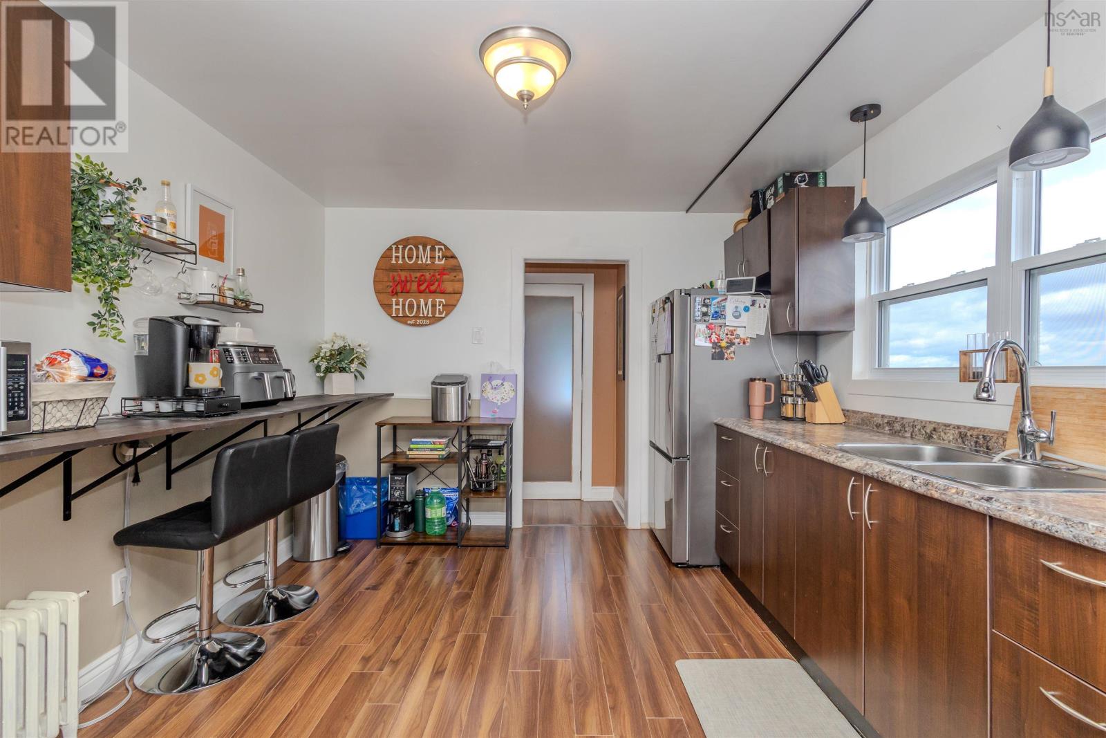 82 Beacon Street, Glace Bay, Nova Scotia  B1A 5G4 - Photo 7 - 202527789