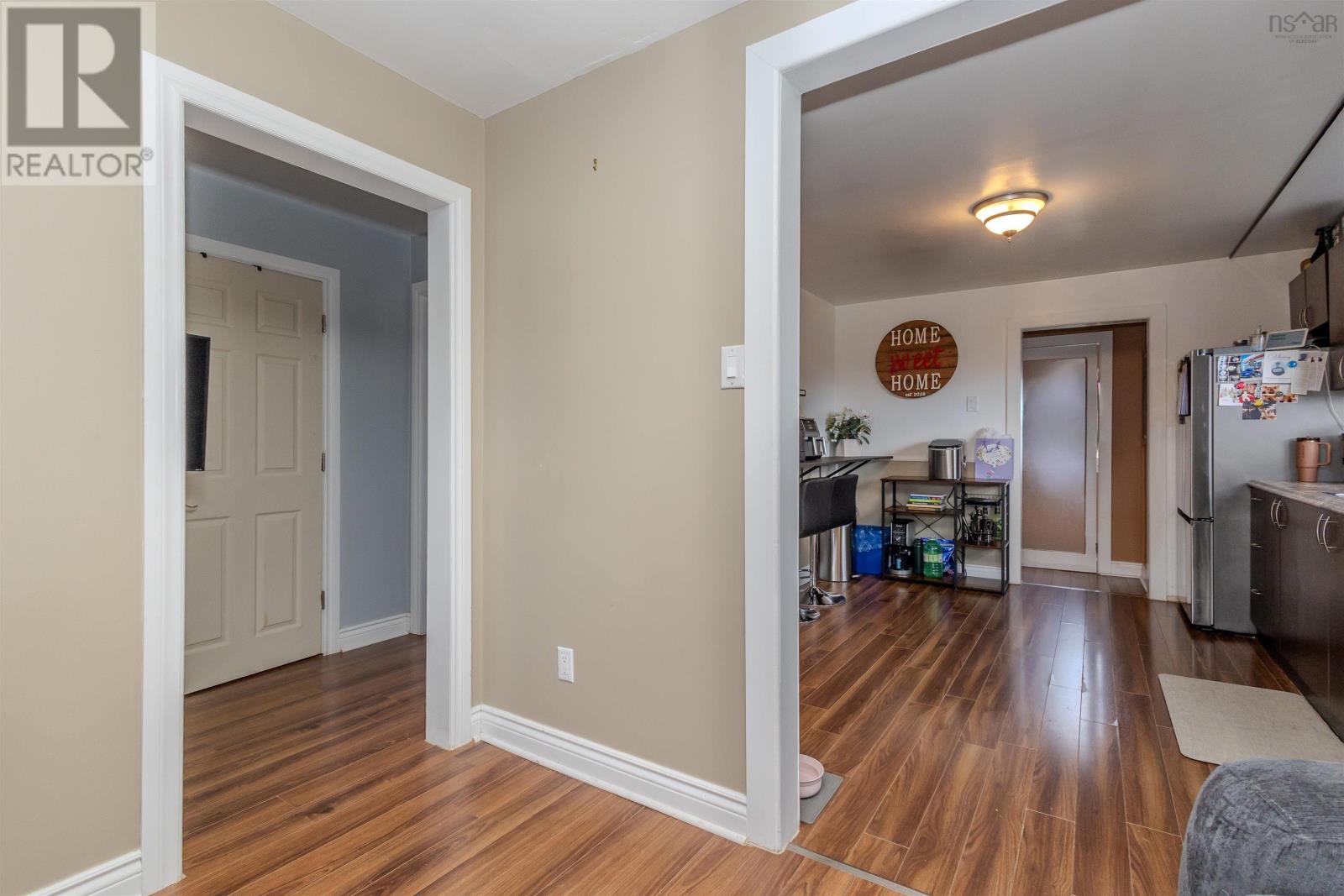 82 Beacon Street, Glace Bay, Nova Scotia  B1A 5G4 - Photo 4 - 202527789