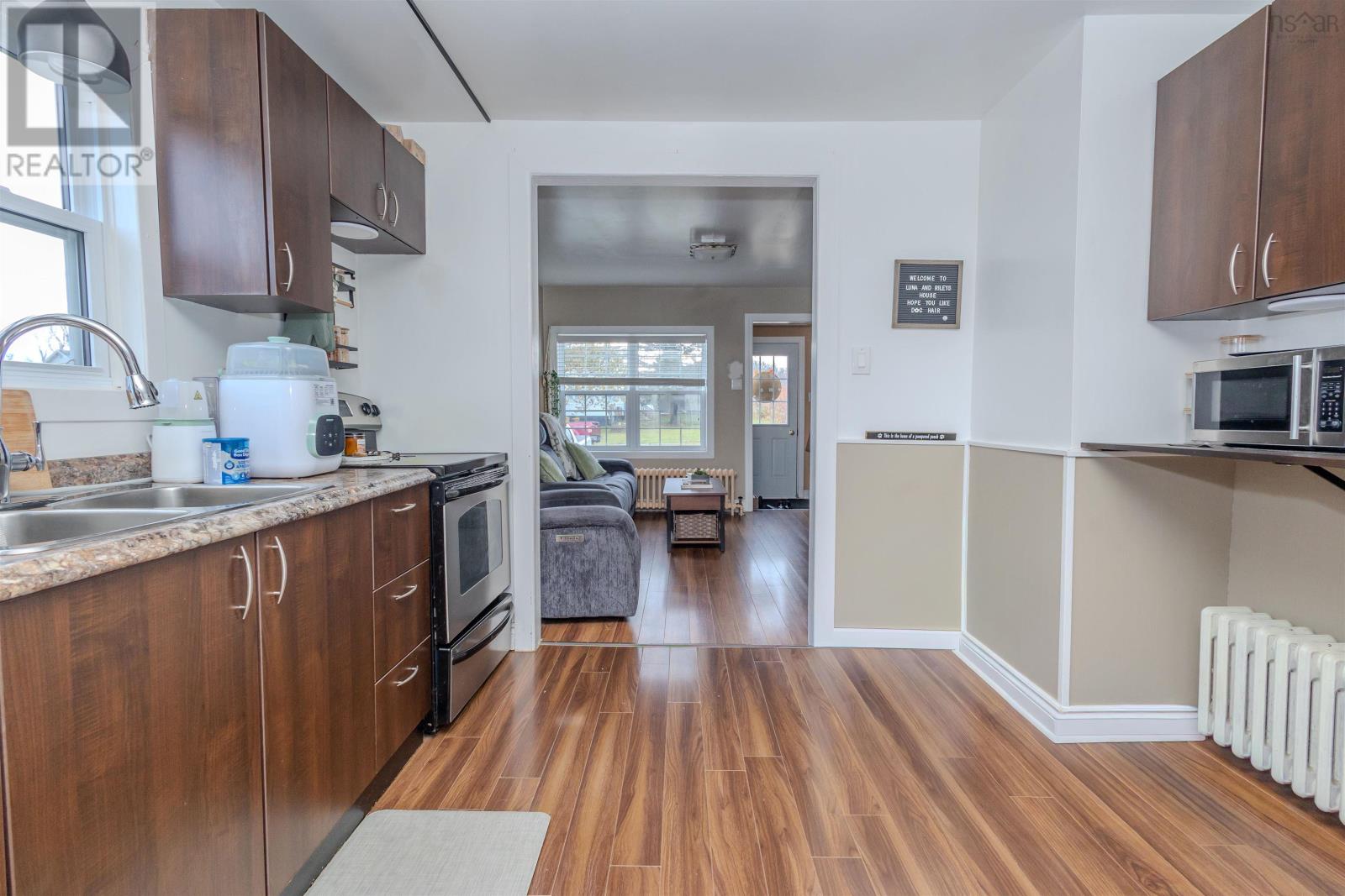 82 Beacon Street, Glace Bay, Nova Scotia  B1A 5G4 - Photo 6 - 202527789