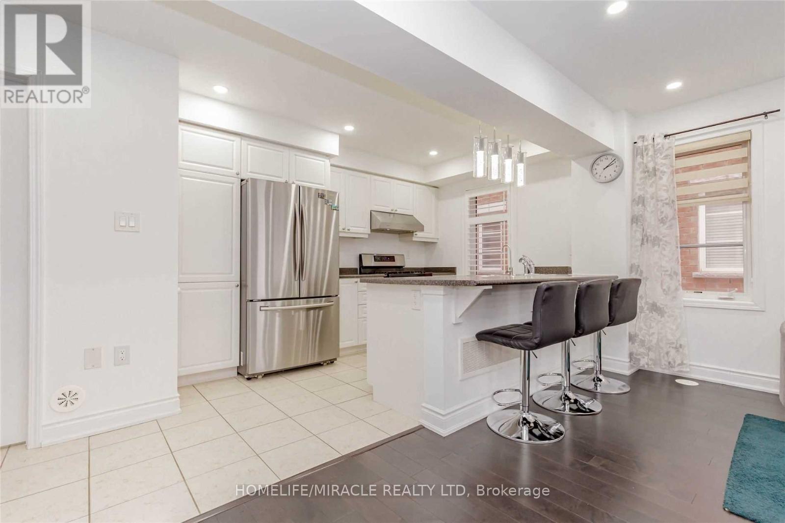 30 - 92 Baycliffe Crescent, Brampton, Ontario  L7A 3Z3 - Photo 13 - W12549040