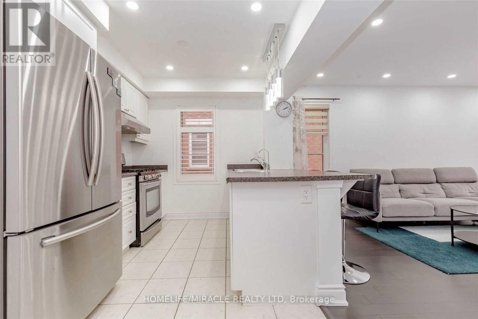 30 - 92 Baycliffe Crescent, Brampton, Ontario  L7A 3Z3 - Photo 19 - W12549040