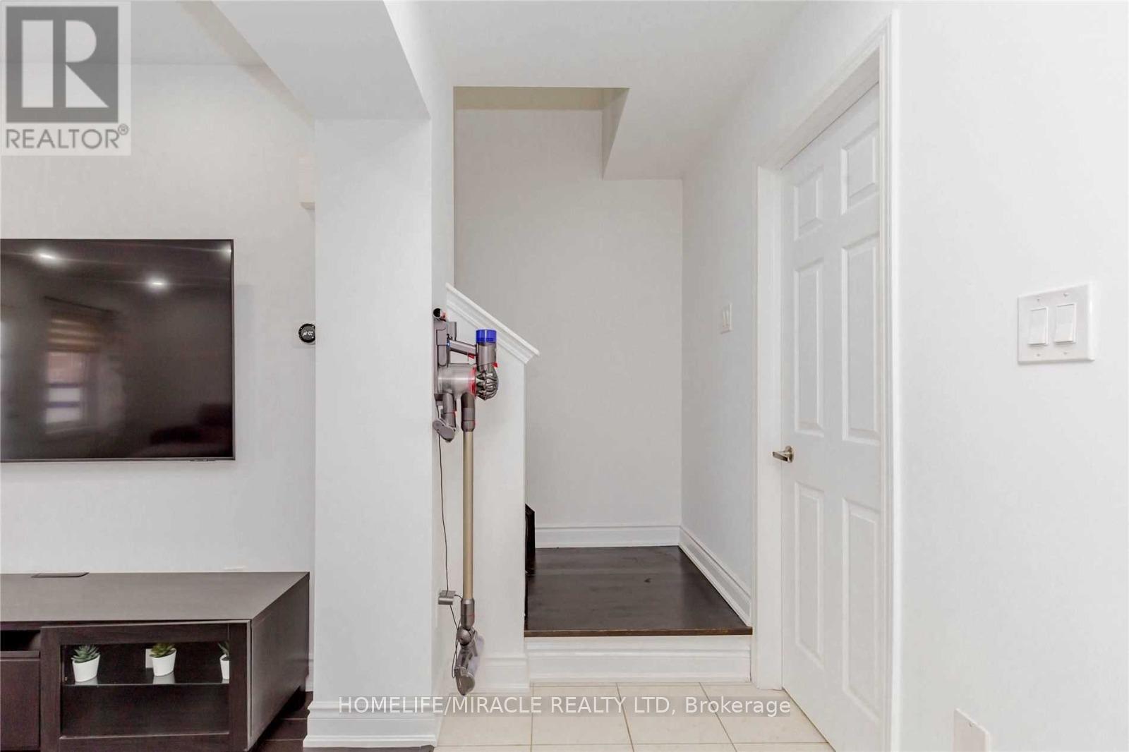 30 - 92 Baycliffe Crescent, Brampton, Ontario  L7A 3Z3 - Photo 26 - W12549040