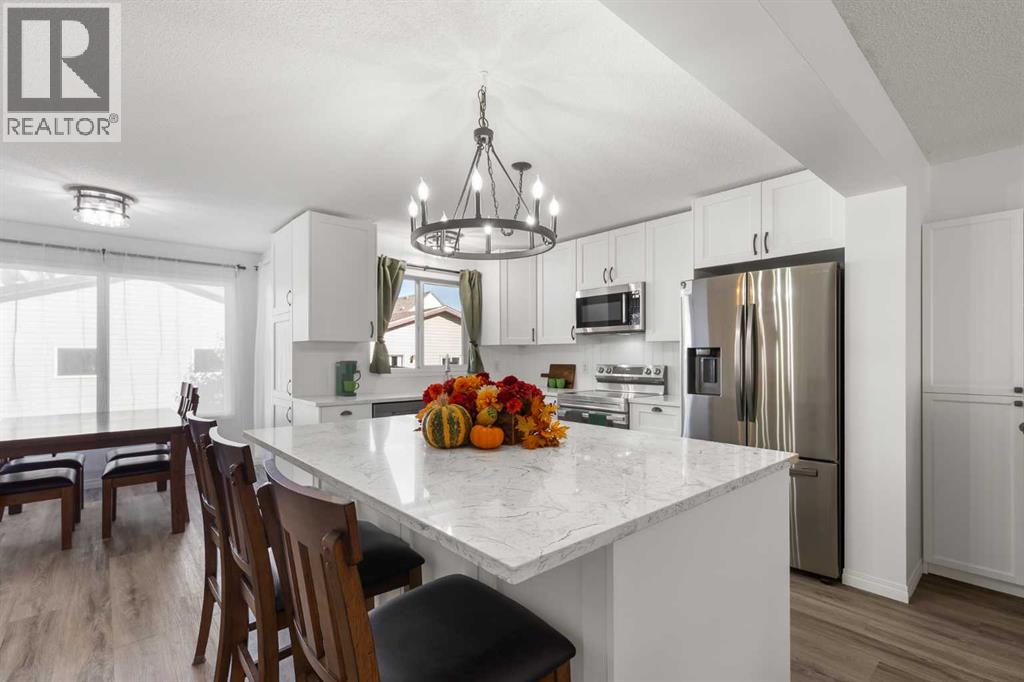 2348 Reunion Rise Nw, Airdrie, Alberta  T4B 0M5 - Photo 8 - A2264745