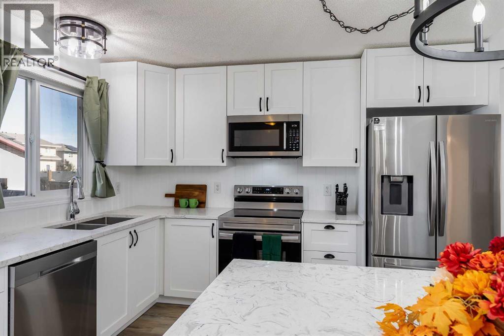 2348 Reunion Rise Nw, Airdrie, Alberta  T4B 0M5 - Photo 11 - A2264745