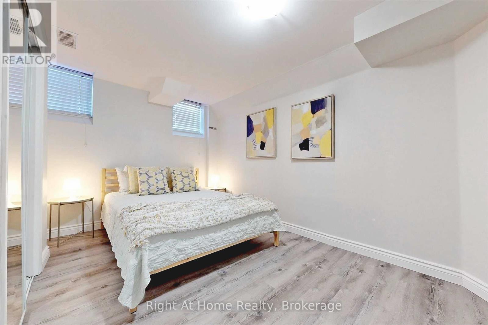 Lower - 126 Duncan Lane, Milton, Ontario  L9T 3X3 - Photo 2 - W12549228