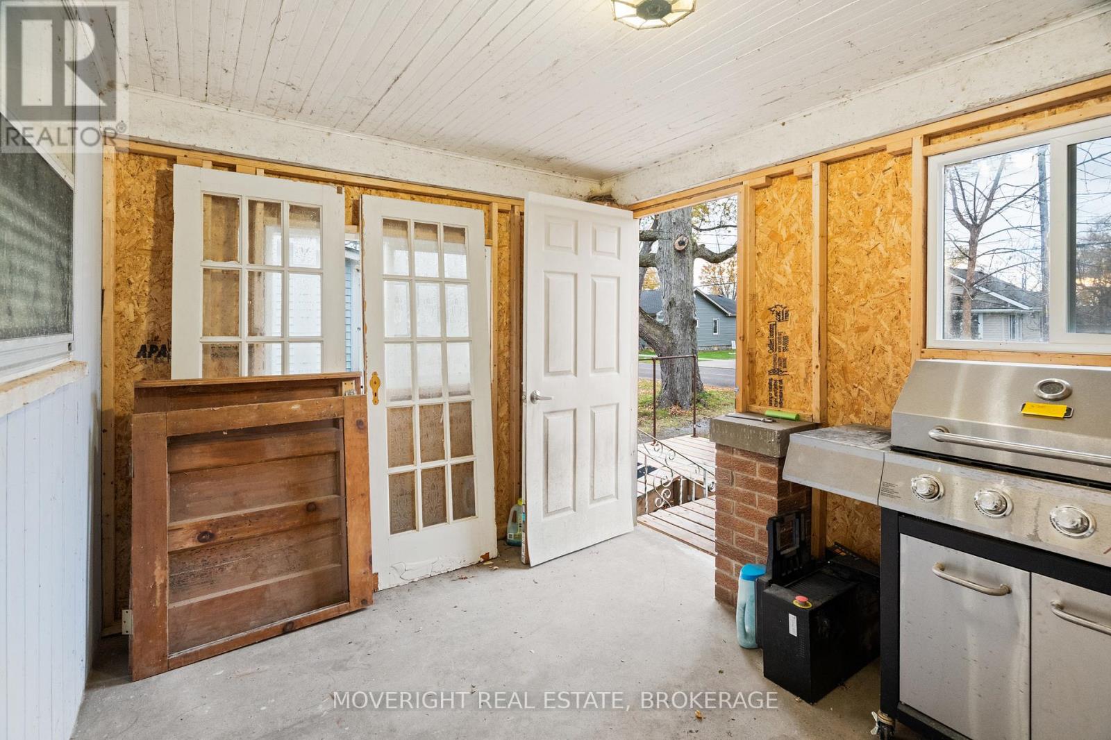 278 Ridge Road S, Fort Erie, Ontario  L0S 1B0 - Photo 11 - X12549248