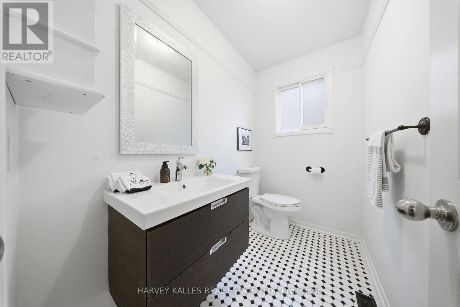 504 Bristol Road, Newmarket, Ontario L3Y 6P8 - Photo 13 - N12503450