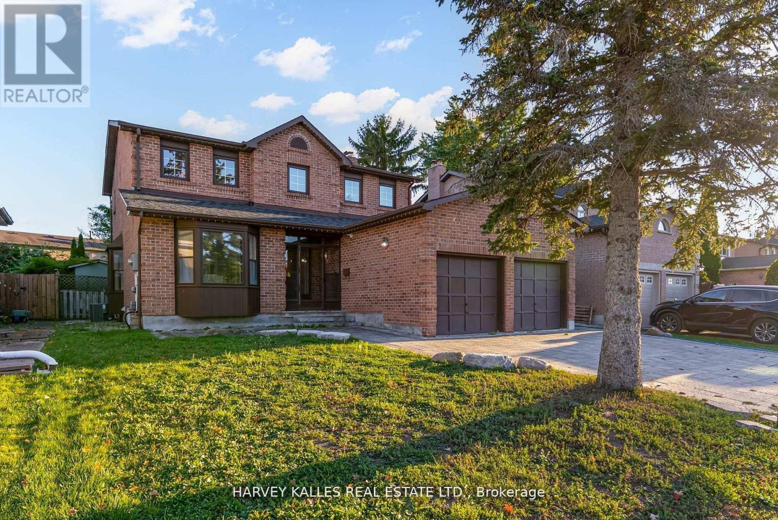 504 Bristol Road, Newmarket, Ontario L3Y 6P8 - Photo 2 - N12503450