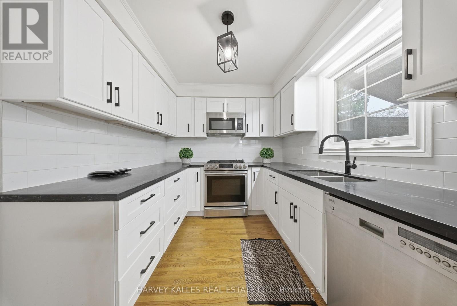 504 Bristol Road, Newmarket, Ontario L3Y 6P8 - Photo 22 - N12503450