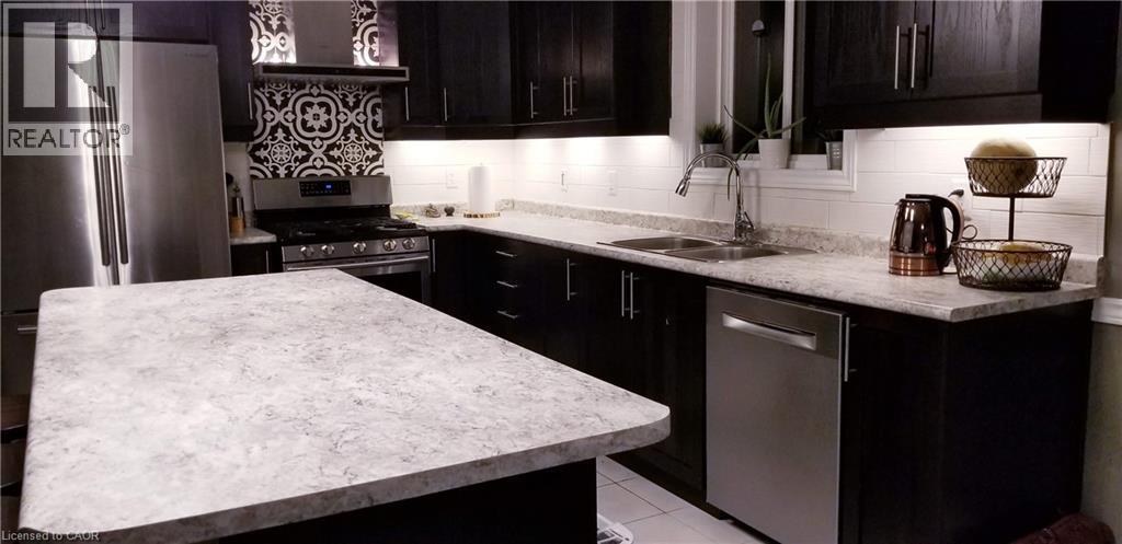 118 Steeplechase Way, Waterloo, Ontario  N2K 0E7 - Photo 4 - 40788592