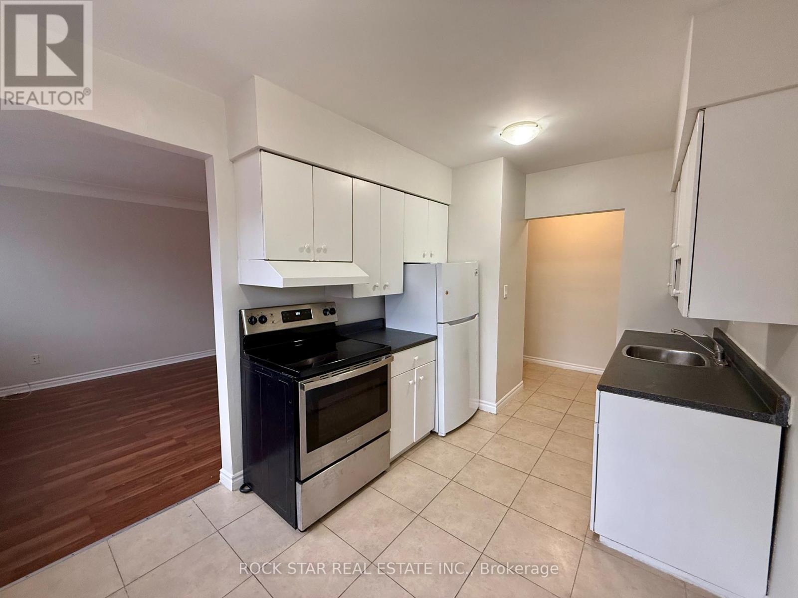 7 - 66 Mericourt Road, Hamilton, Ontario  L8S 2N9 - Photo 6 - X12549254