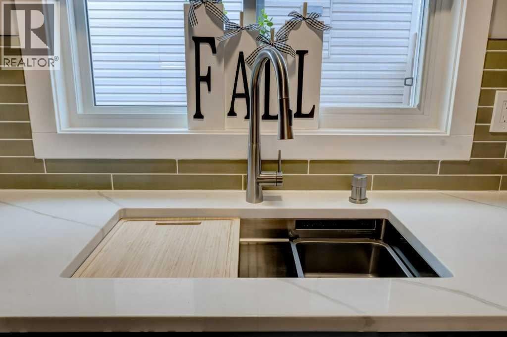 22 Hunters Gate, Okotoks, Alberta  T1S 1K9 - Photo 18 - A2268453