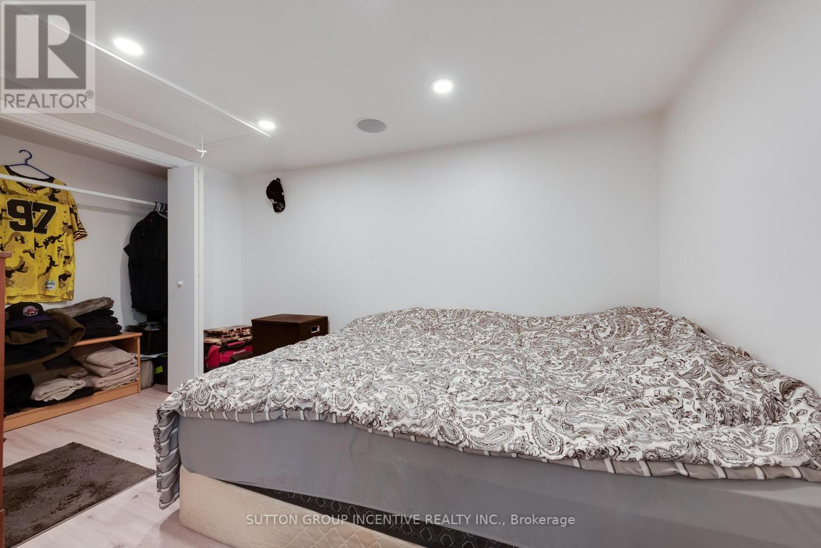 87 Dunlop Street, Orillia, Ontario  L3V 5P3 - Photo 28 - S12483140