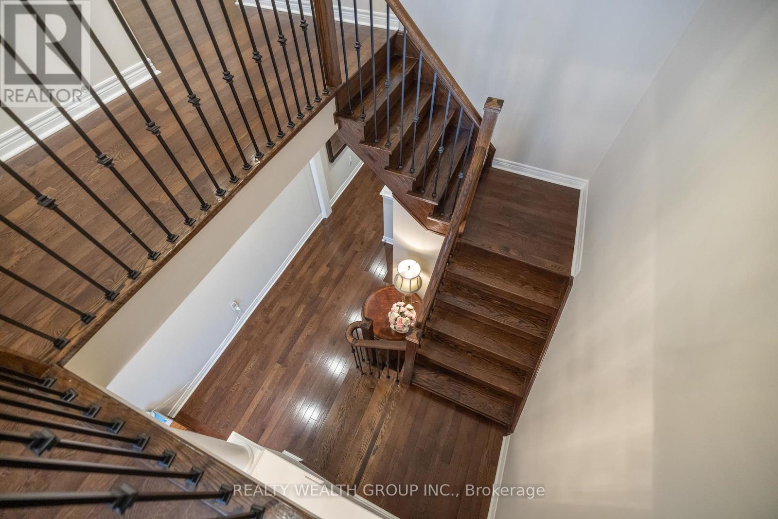 32 Rock Elm Court, Vaughan, Ontario  L6A 4C2 - Photo 11 - N12549264