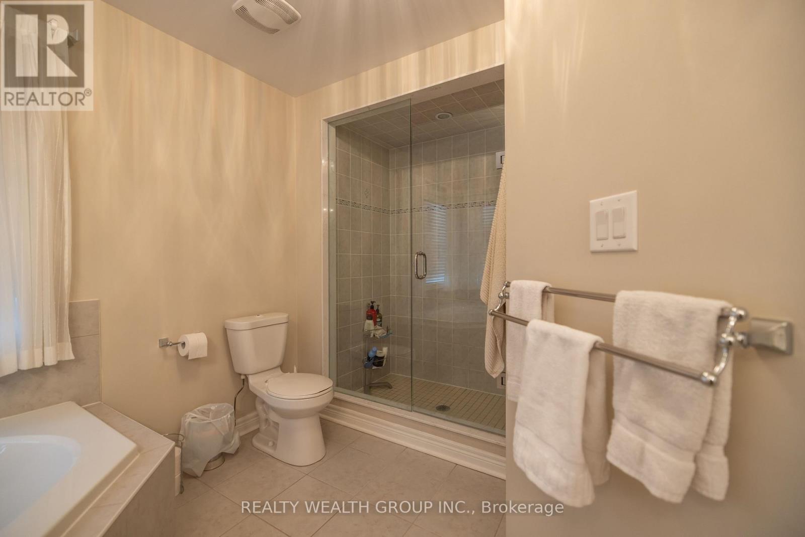 32 Rock Elm Court, Vaughan, Ontario  L6A 4C2 - Photo 17 - N12549264