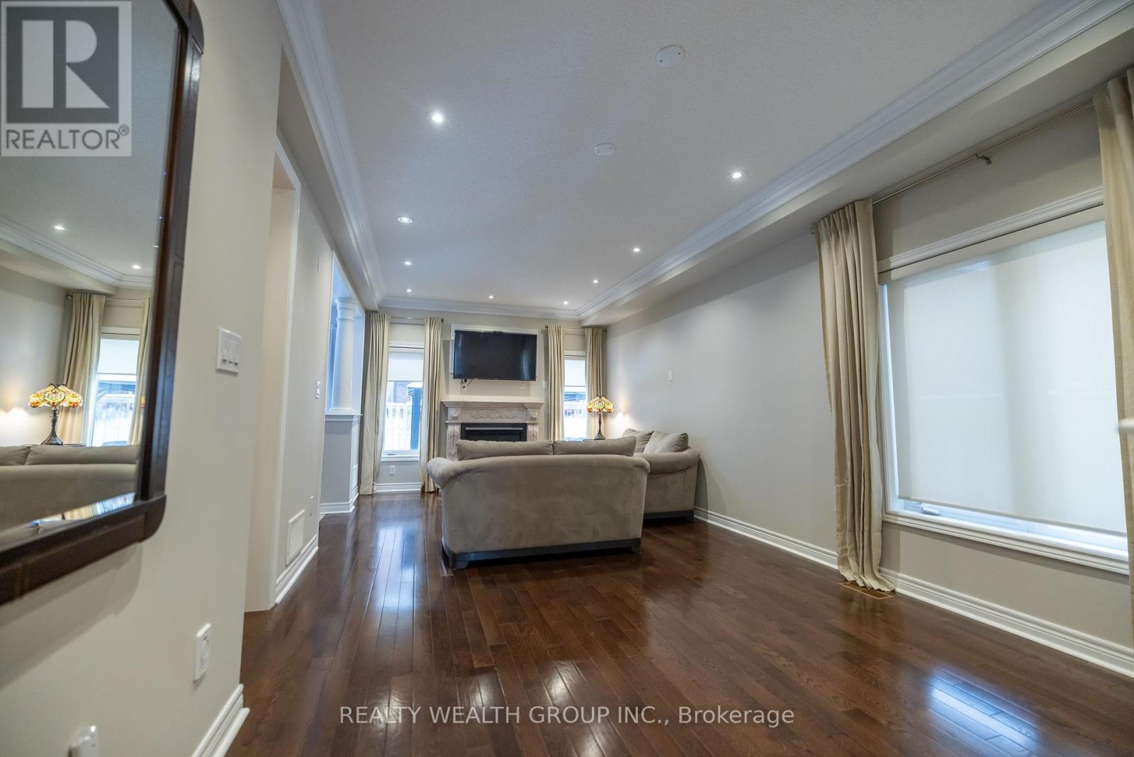 32 Rock Elm Court, Vaughan, Ontario  L6A 4C2 - Photo 5 - N12549264