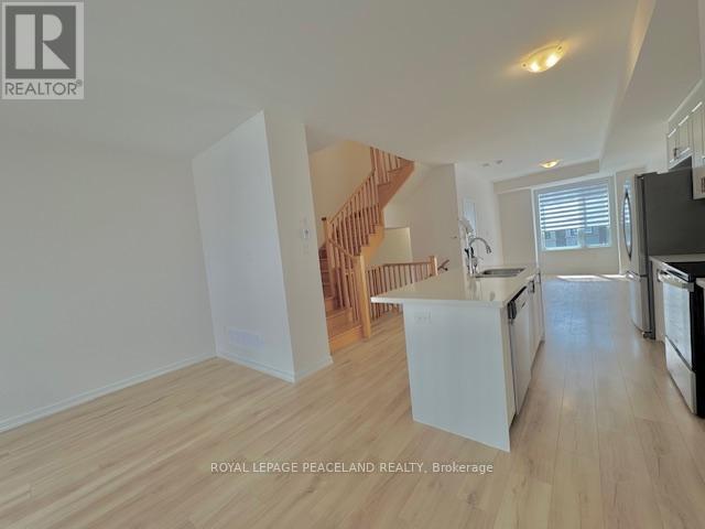 136 Rattenbury Road, Vaughan, Ontario  L6A 5C5 - Photo 6 - N12549266