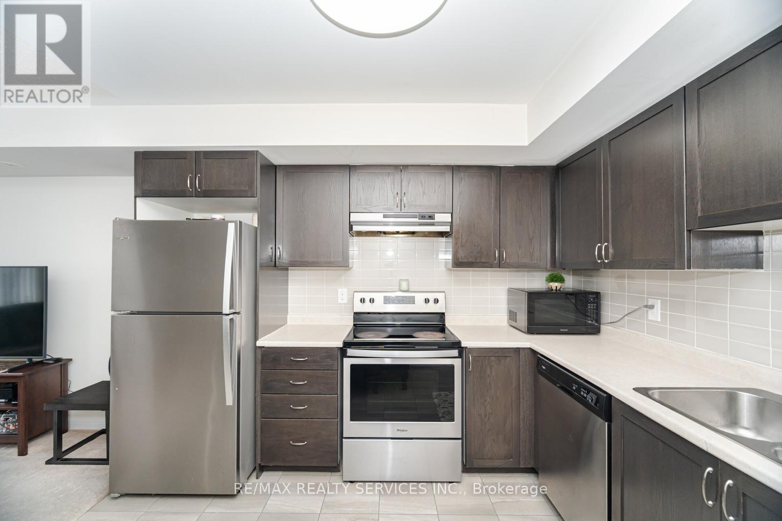 320 - 250 Sunny Meadow Boulevard, Brampton, Ontario  L6R 3Y7 - Photo 10 - W12549276